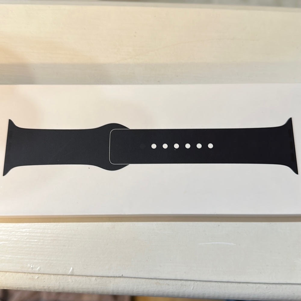 Apple Watch new in box 44mm sports band